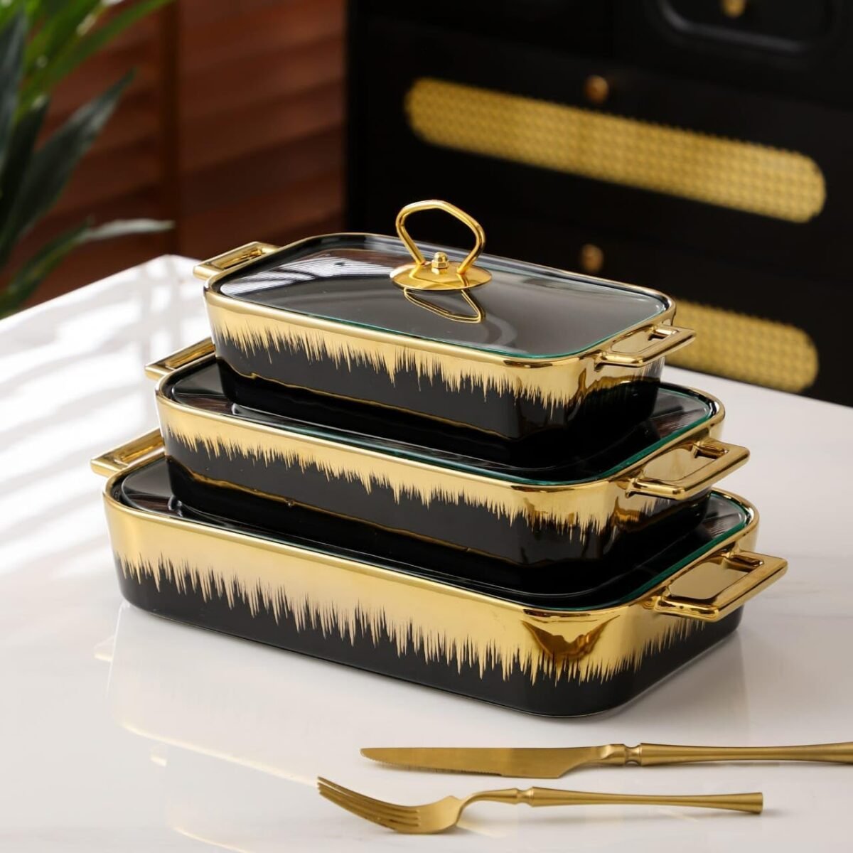 uxury Ceramic Casserole Dish Set with Gold Trim, 3-Piece, White and Gold (Black and Gold)