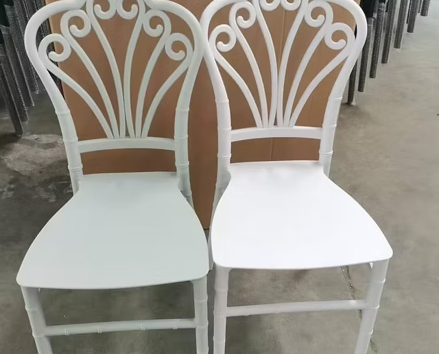 WHITE CHIAVARI CHAIRS